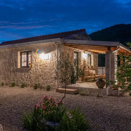 Countryside House Rusulica